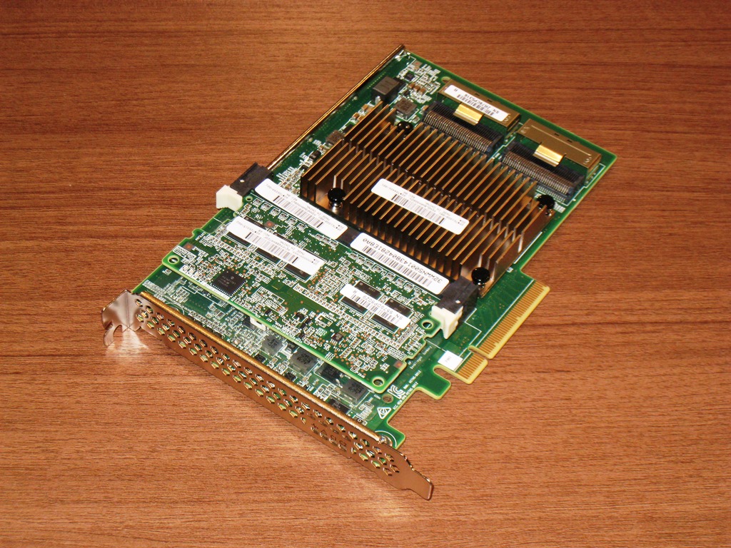 限定特価 HP 726897-B21 Smartアレイ P840/4GB FBWCコントローラー