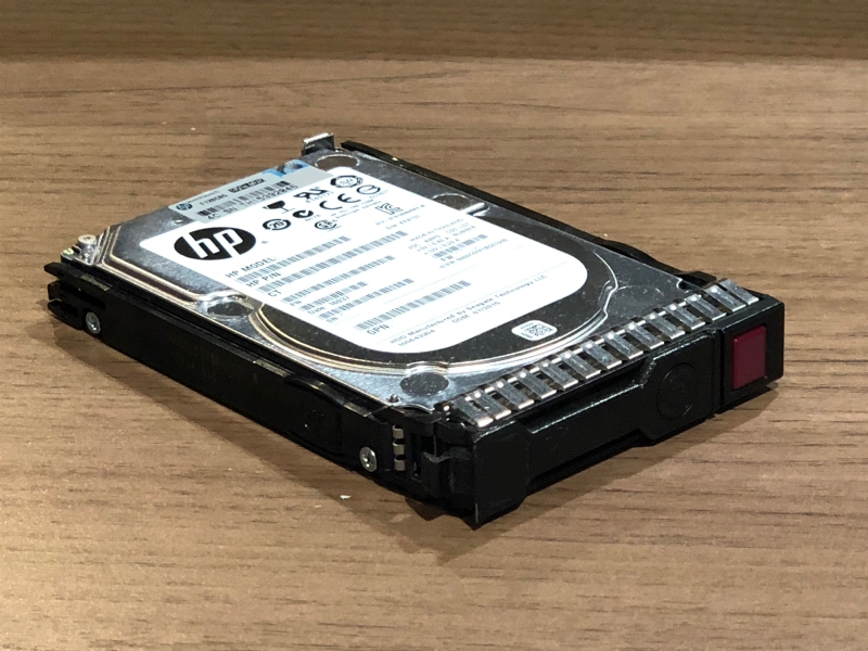 【海外入荷 新品】HP 870753-B21 300GB 15k SC 2.5 12G SAS DS HDD