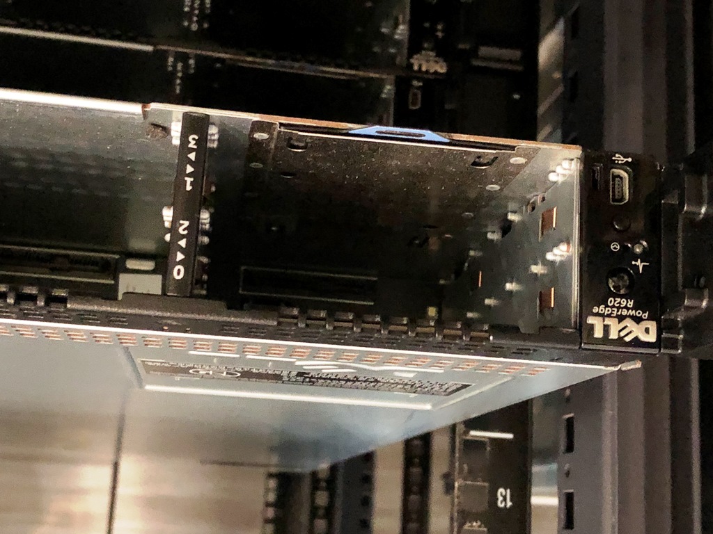 中古 DELL PowerEdge用ホットスワップ SAS,SATA 2.5インチ用トレイ2 G176 R610-R630等