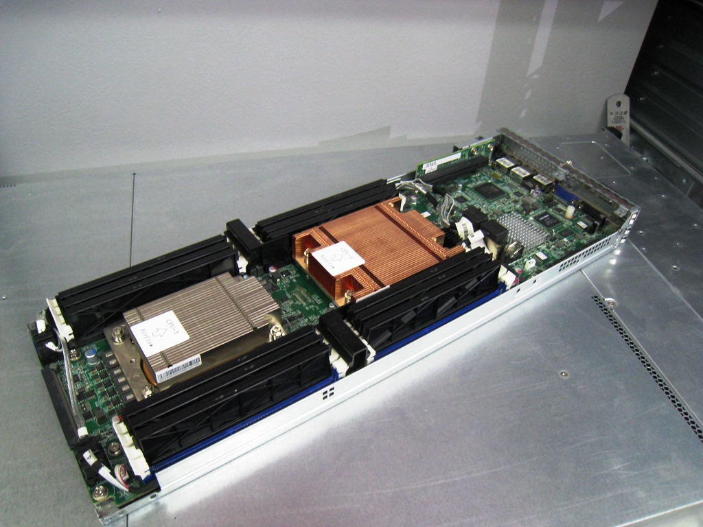 中古 FUJITSU PRIMERGY CX400 S1+CX250 S1 4ノードサーバ