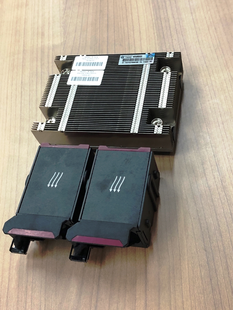 中古 HP ProLiant DL360pG8用ヒートシンク+ファン2つ
