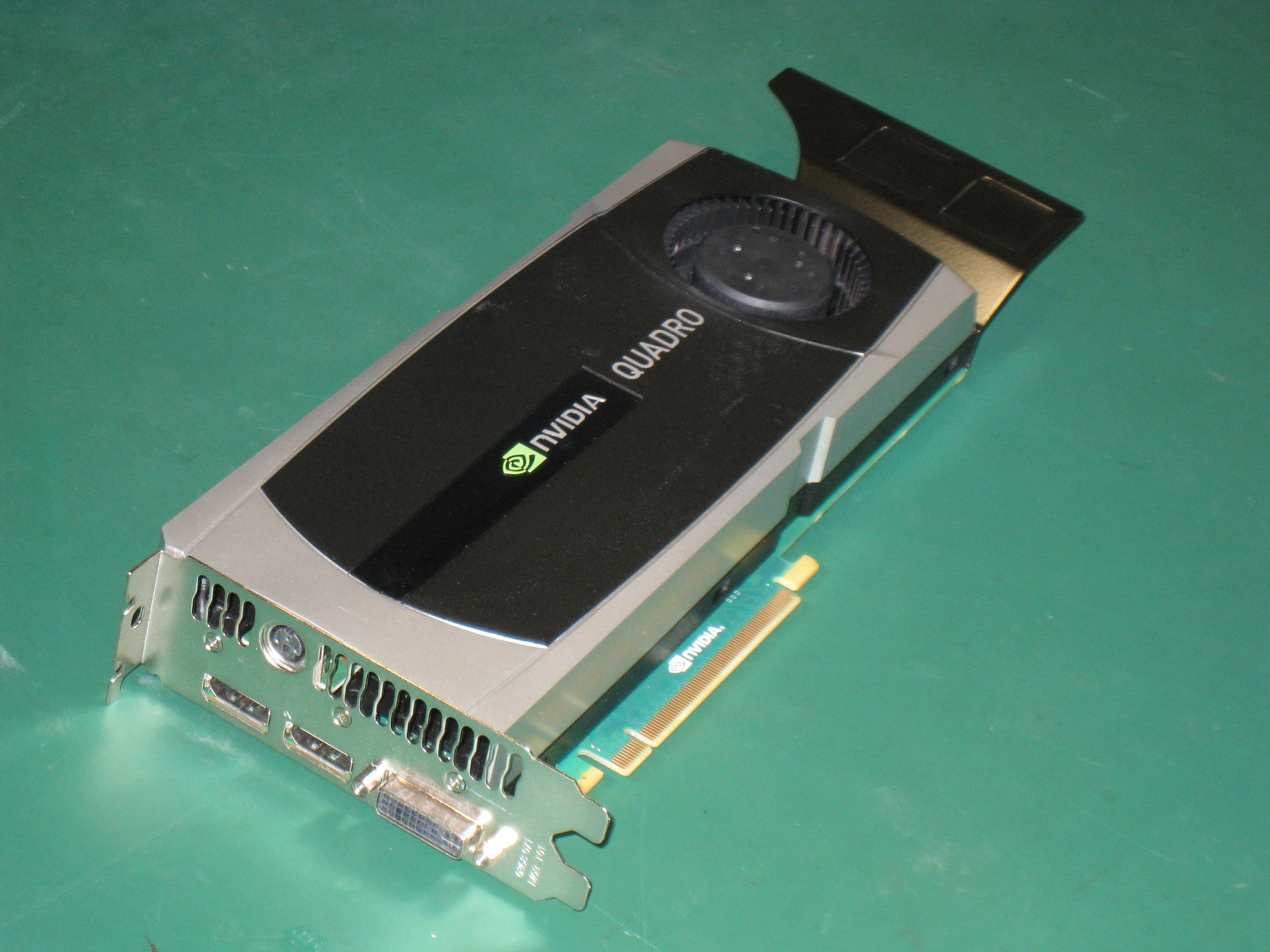 中古 NVIDIA Quadro 6000 6GB