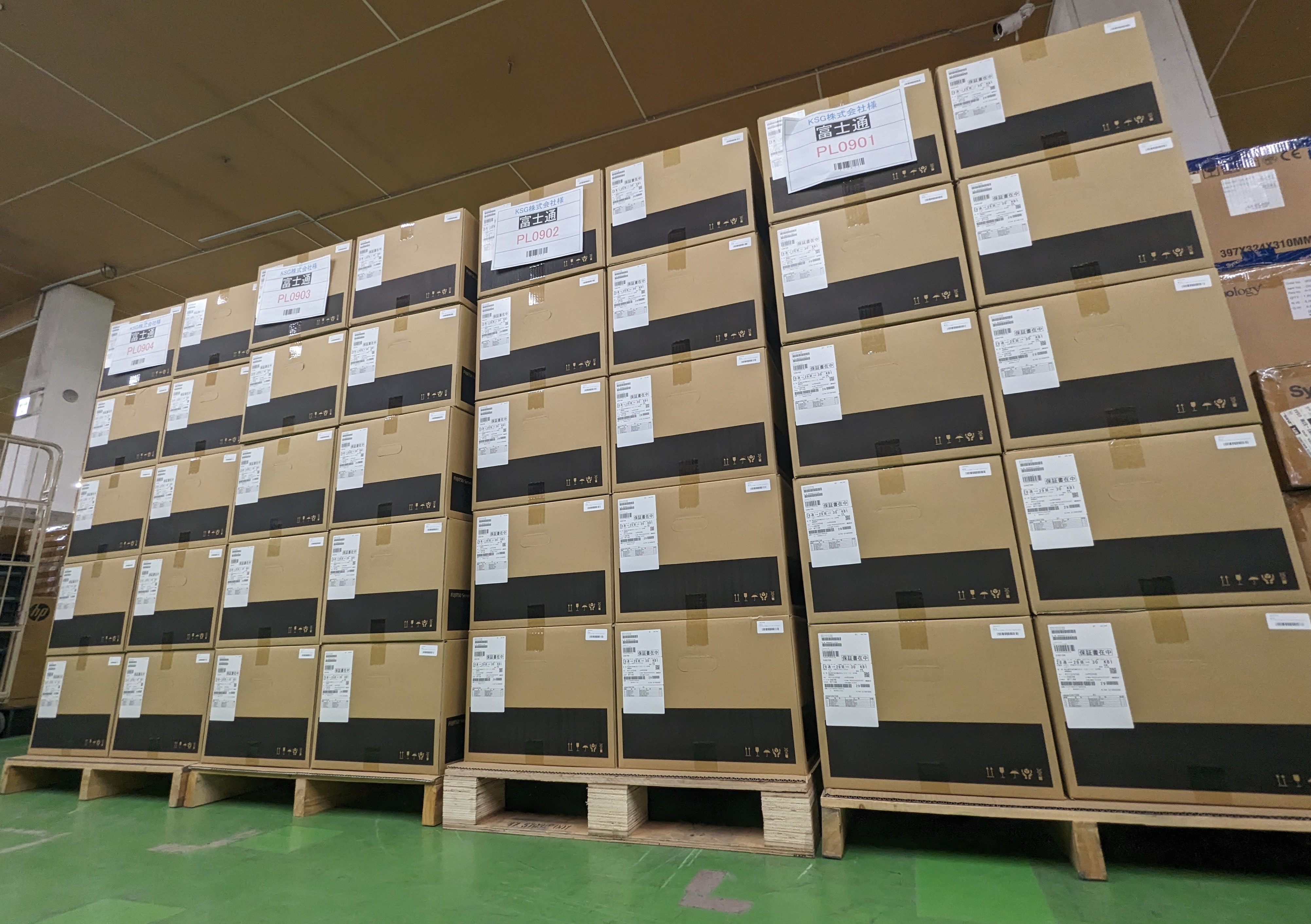【1パレット20台でまとめ出荷限定・銀行振り込み先入金限定】新品 Fujitsu PRIMERGY(プライマジー) TX1310 M5 Xeon E-2324G 3.1GHz 4C/4T 8GB HDDレス ベースモデル