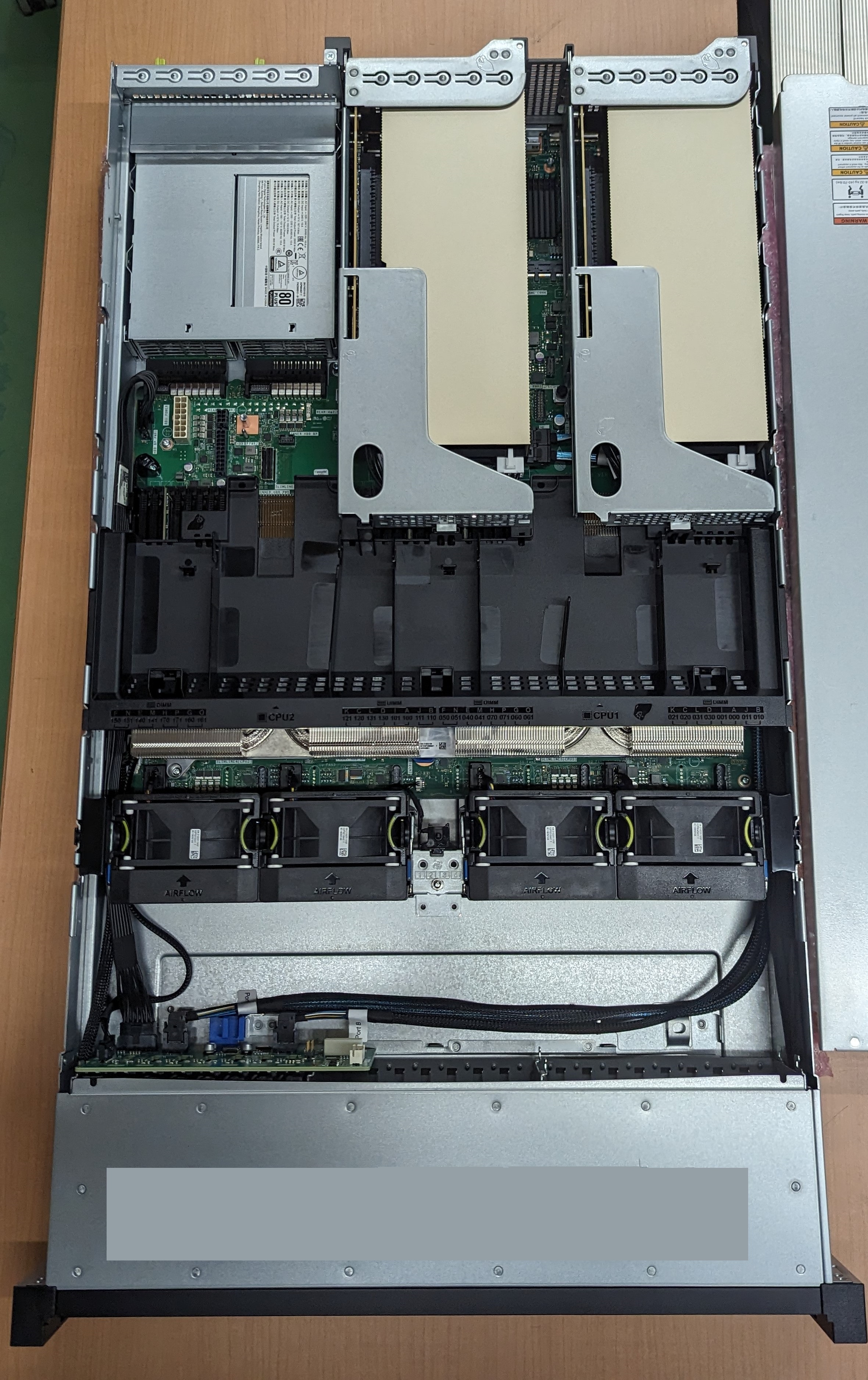 【1台限定 在庫即納】xFusion FusionServer 2288H V6 2.5*8 18コア2CPU NVIDIA A100 80GB 2枚搭載 3年訪問修理