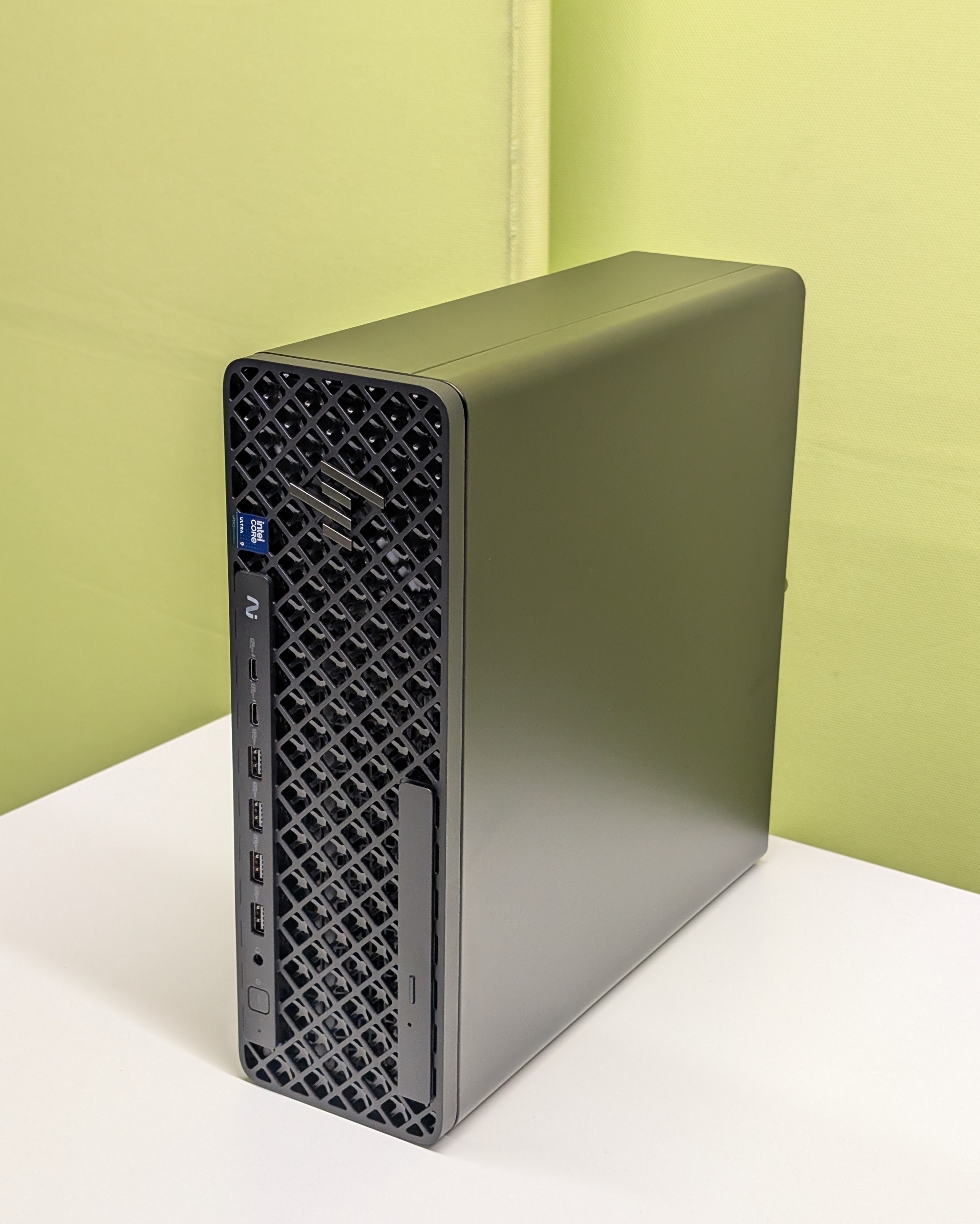 【otto認定中古】HP BP0N6PT#ABJ Z2 SFF G1i Workstation Ultra9 285/64GB/1TB ZT/A400/Win11【純正箱付 美品】