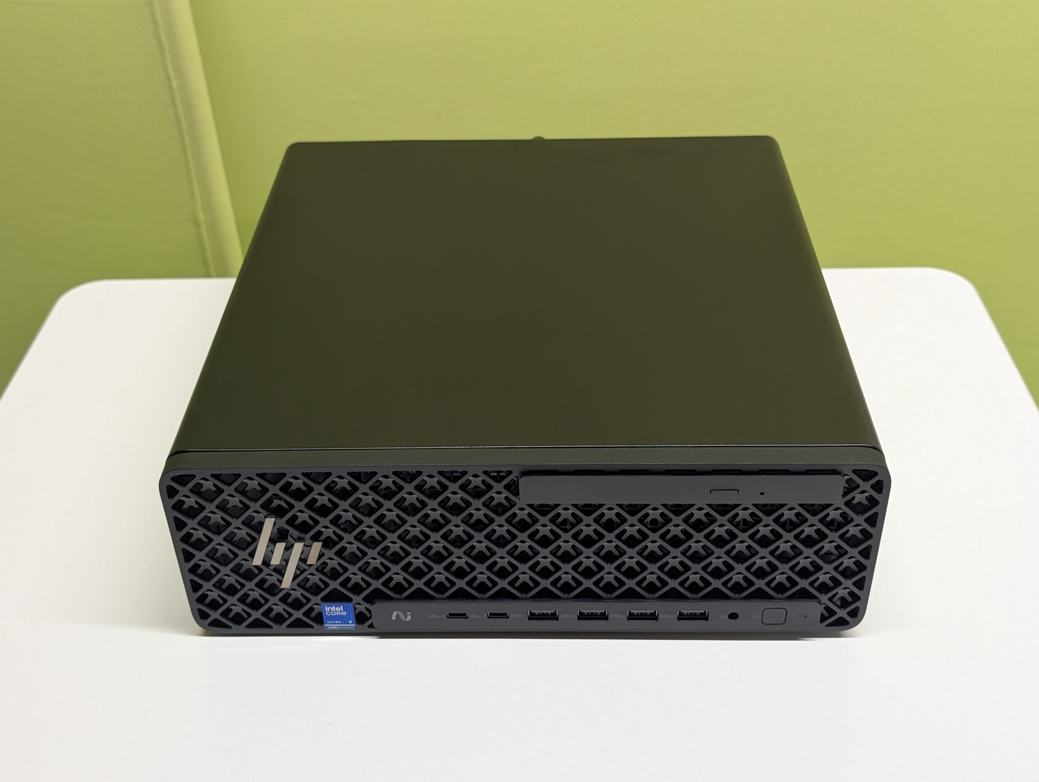 【otto認定中古】HP BP0N6PT#ABJ Z2 SFF G1i Workstation Ultra9 285/64GB/1TB ZT/A400/Win11【純正箱付 美品】